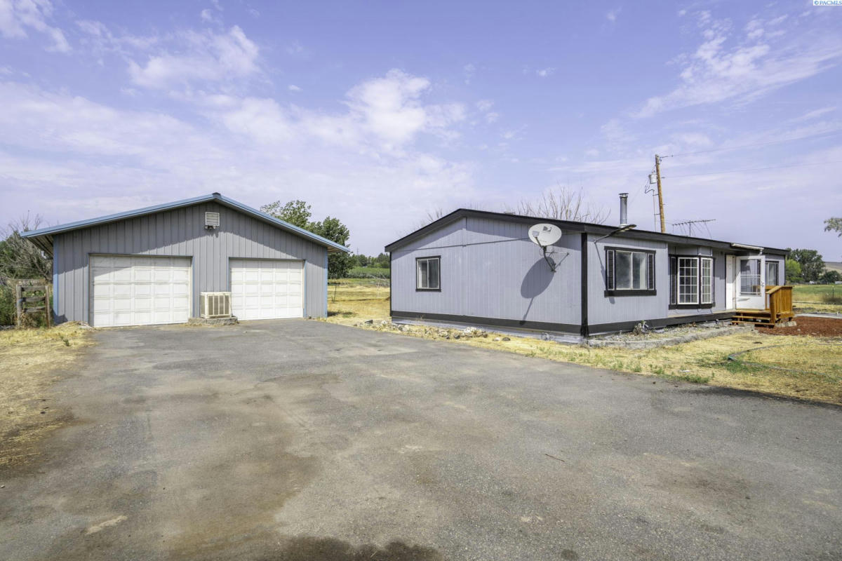 64404 N 48 PR NE, BENTON CITY, WA 99320, photo 1 of 27