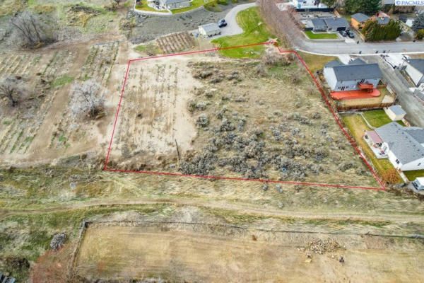 LOT 3, BLOCK 7 LEGION HEIGHTS 3, BENTON CITY, WA 99320, photo 4 of 10