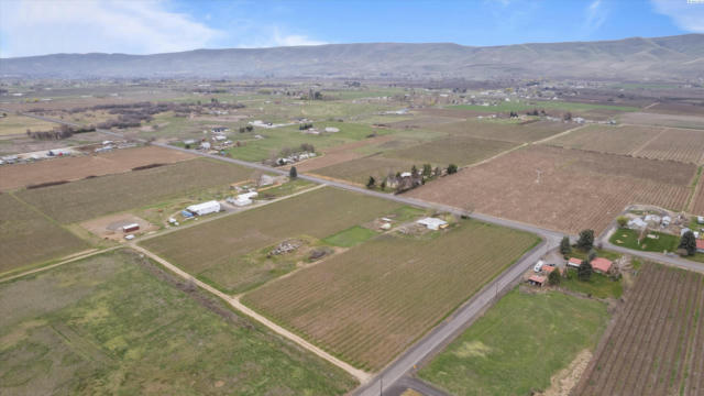 180402 W OLD INLAND EMPIRE HWY, PROSSER, WA 99350, photo 4 of 26